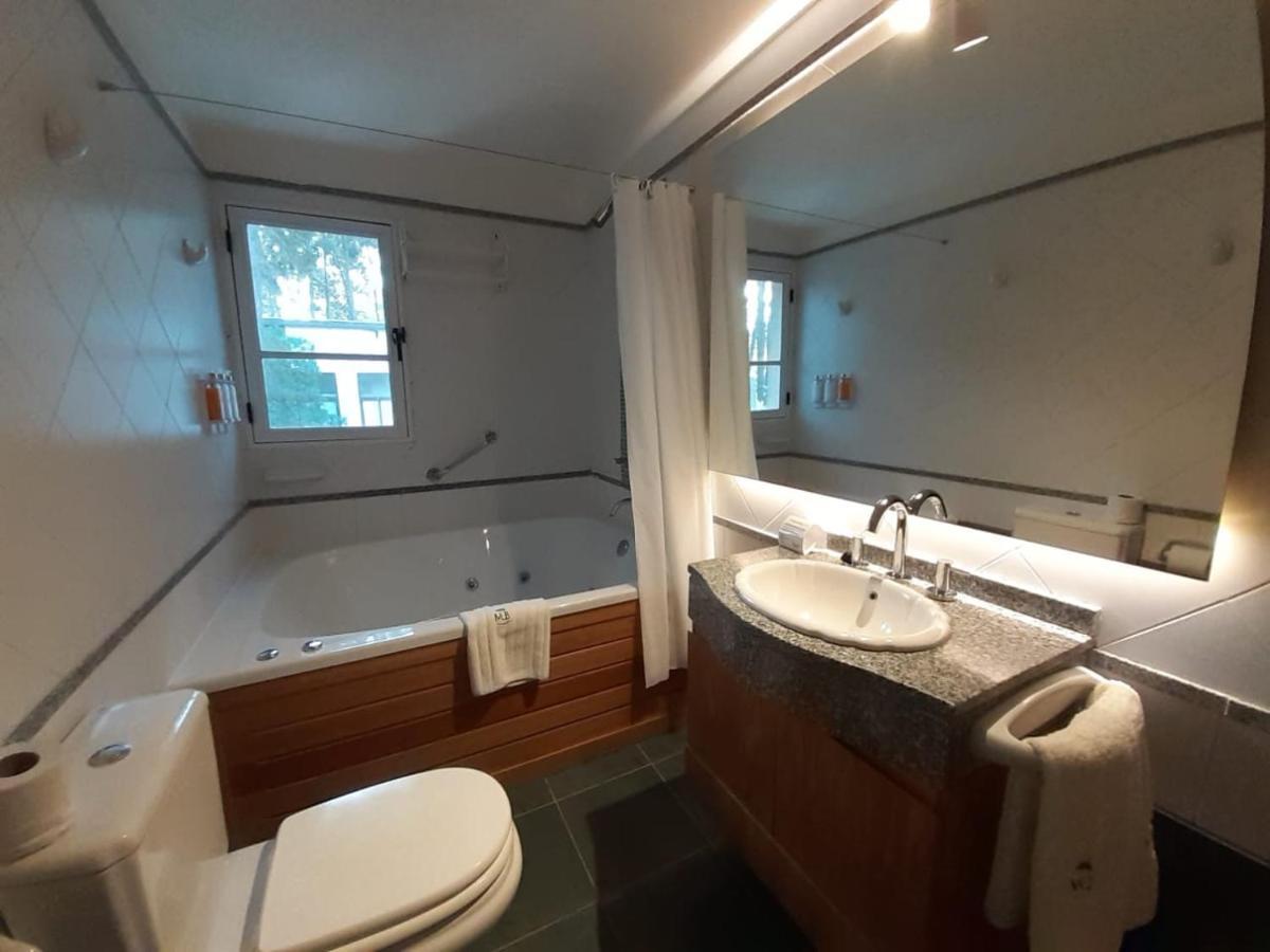 Miradores Del Bosque Apart & Spa 마르 데 라스 팜파스 외부 사진